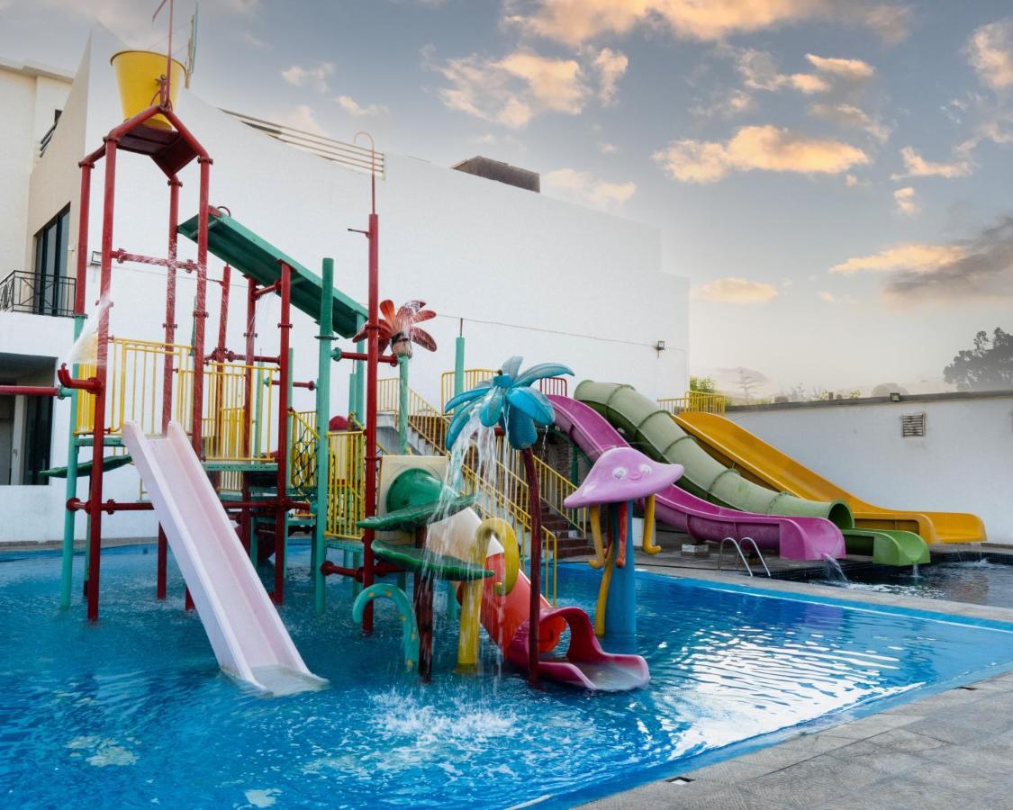 Nordic Resort Manama Eksteriør bilde